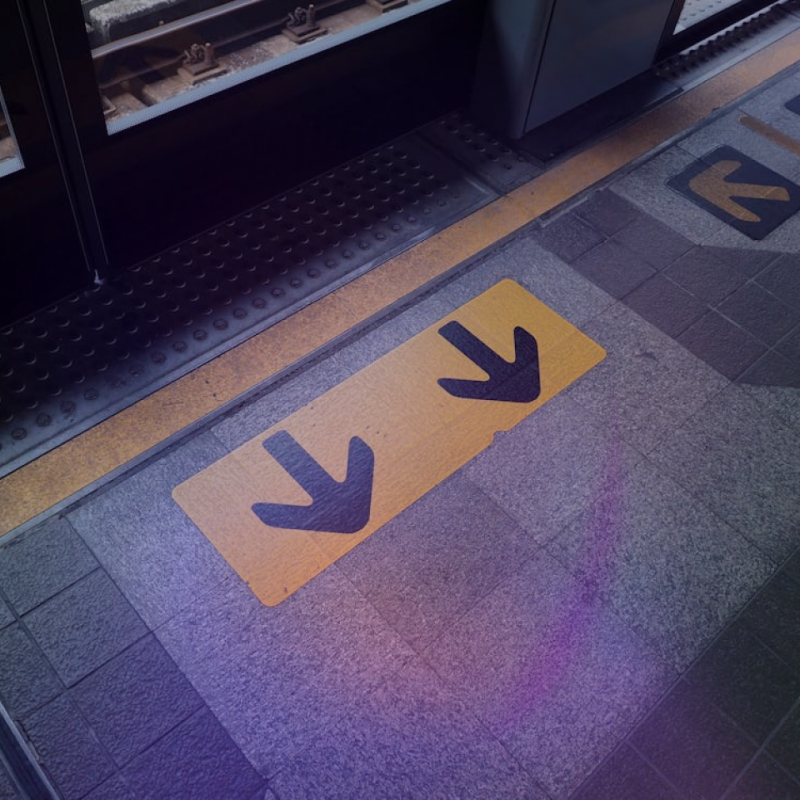 two_arrows_pavement
