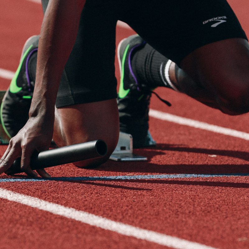 person_sprinting_track